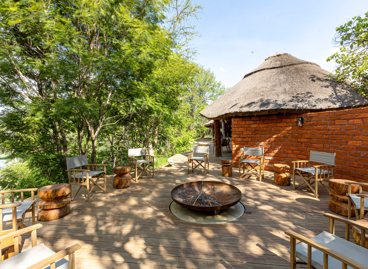 MAWIMBI Bush Camp - fireside boma