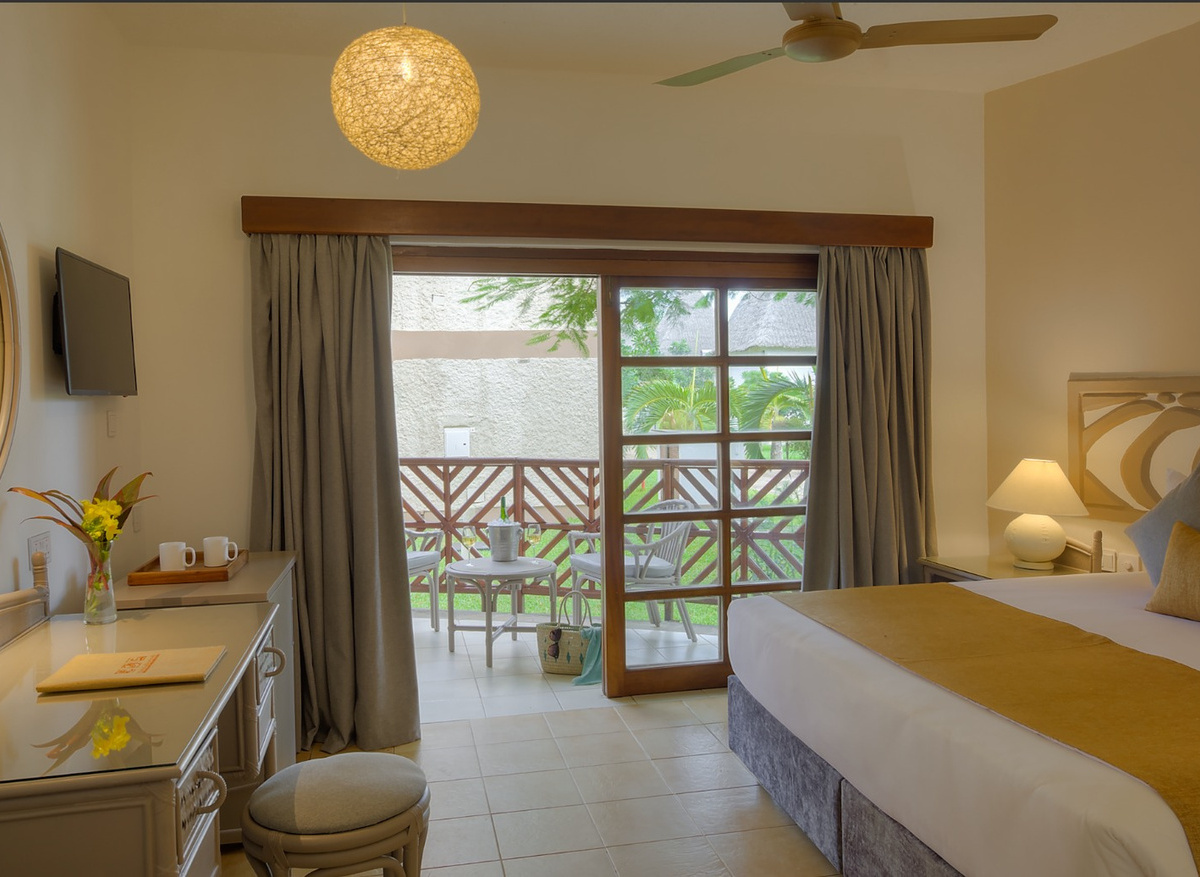  Neptune Village Superior room.jpg