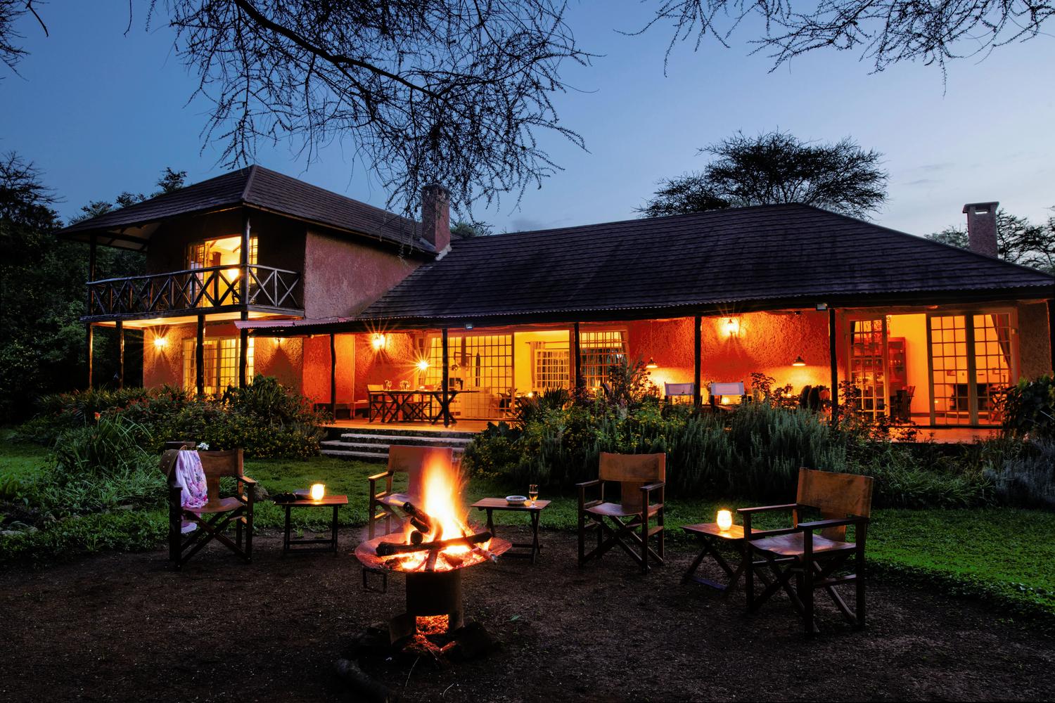 1734092669773_B32--tembo-mtoni-fireplace-3.jpg