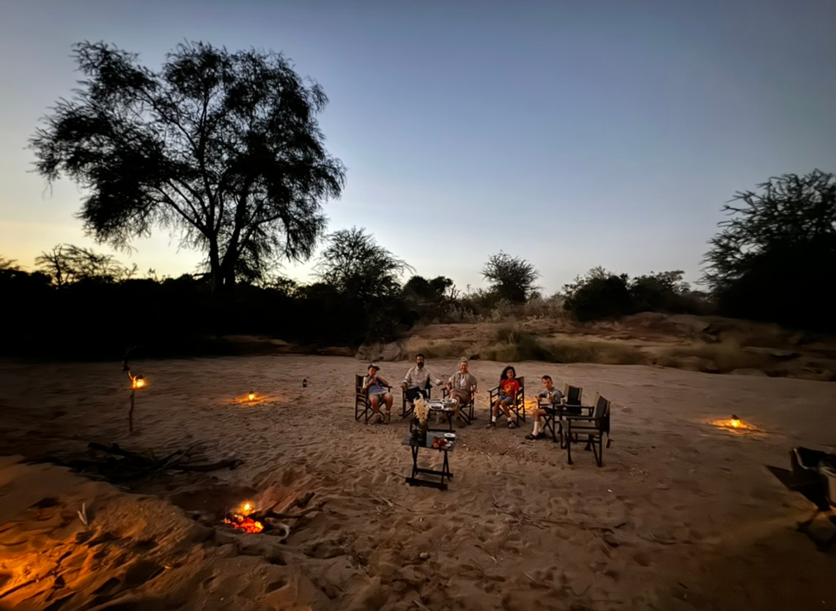 The Bush Camp , evening under the star