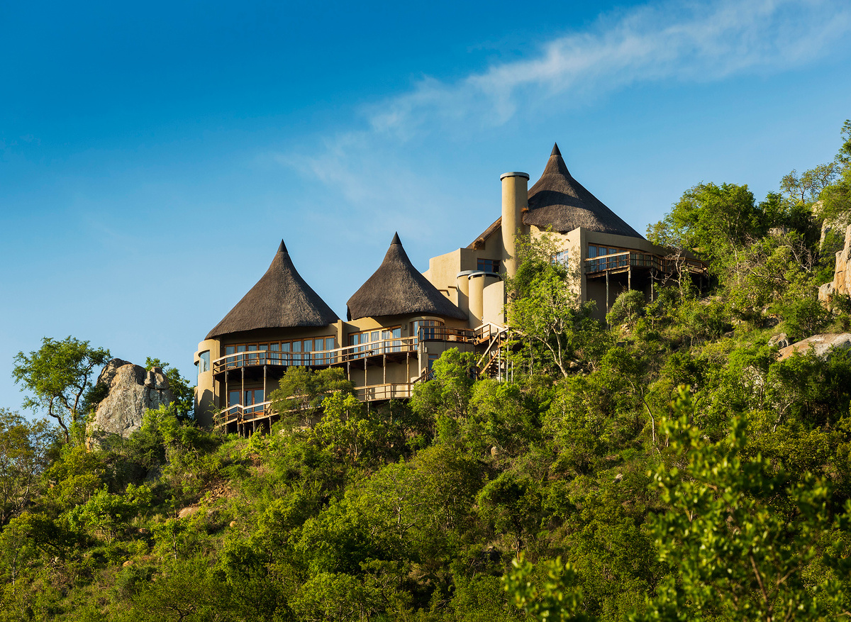Ulusaba - Views of Cliff Lodge