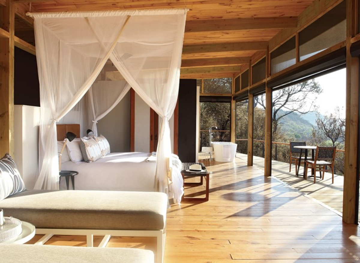 Pel's Post Rooms.jpg