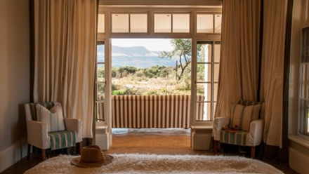 manor-house-FIT-room-suite-samara-karoo-marnus-ochse-10.jpg
