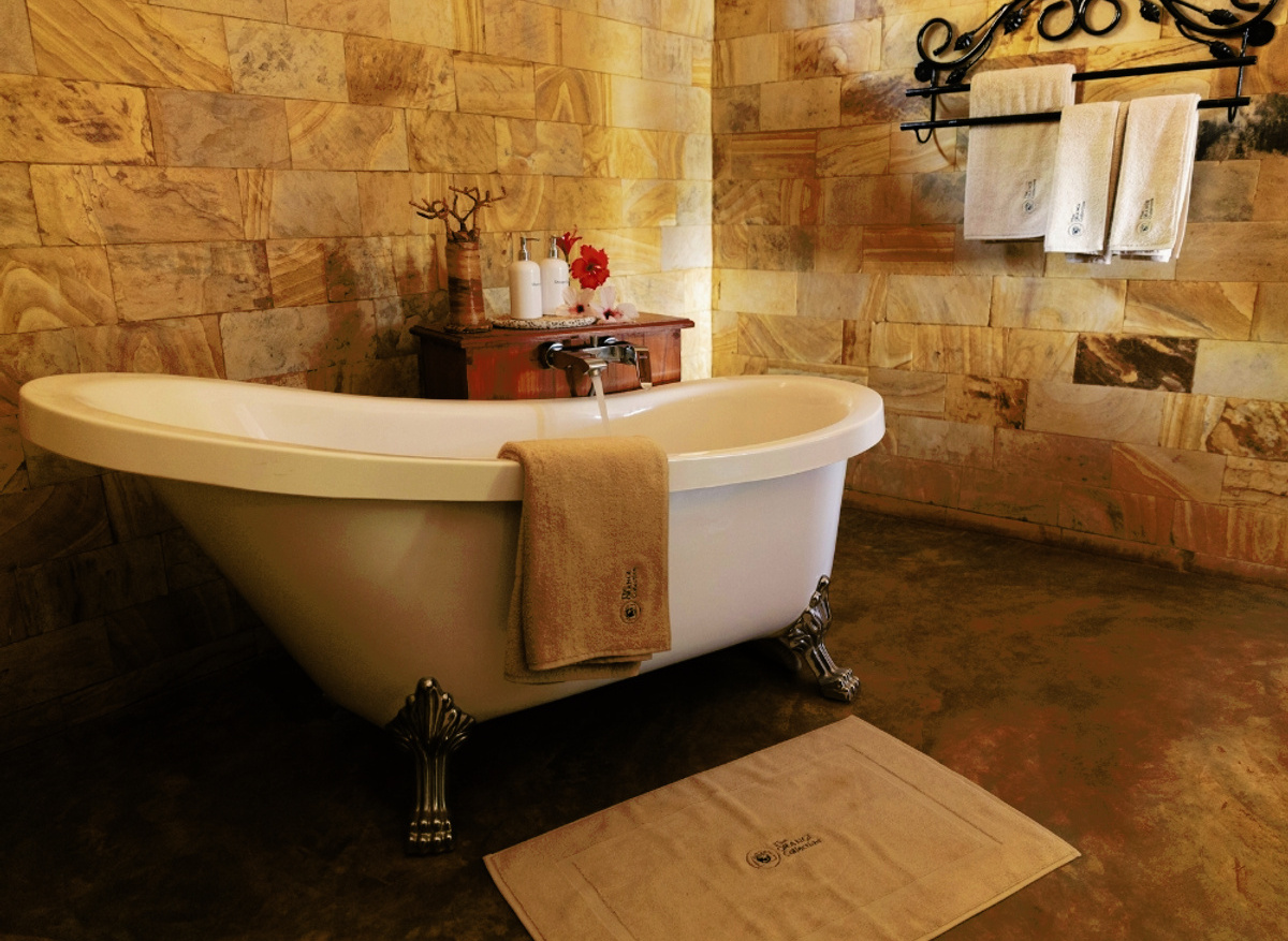 Marera Lodge luxury bathroom
