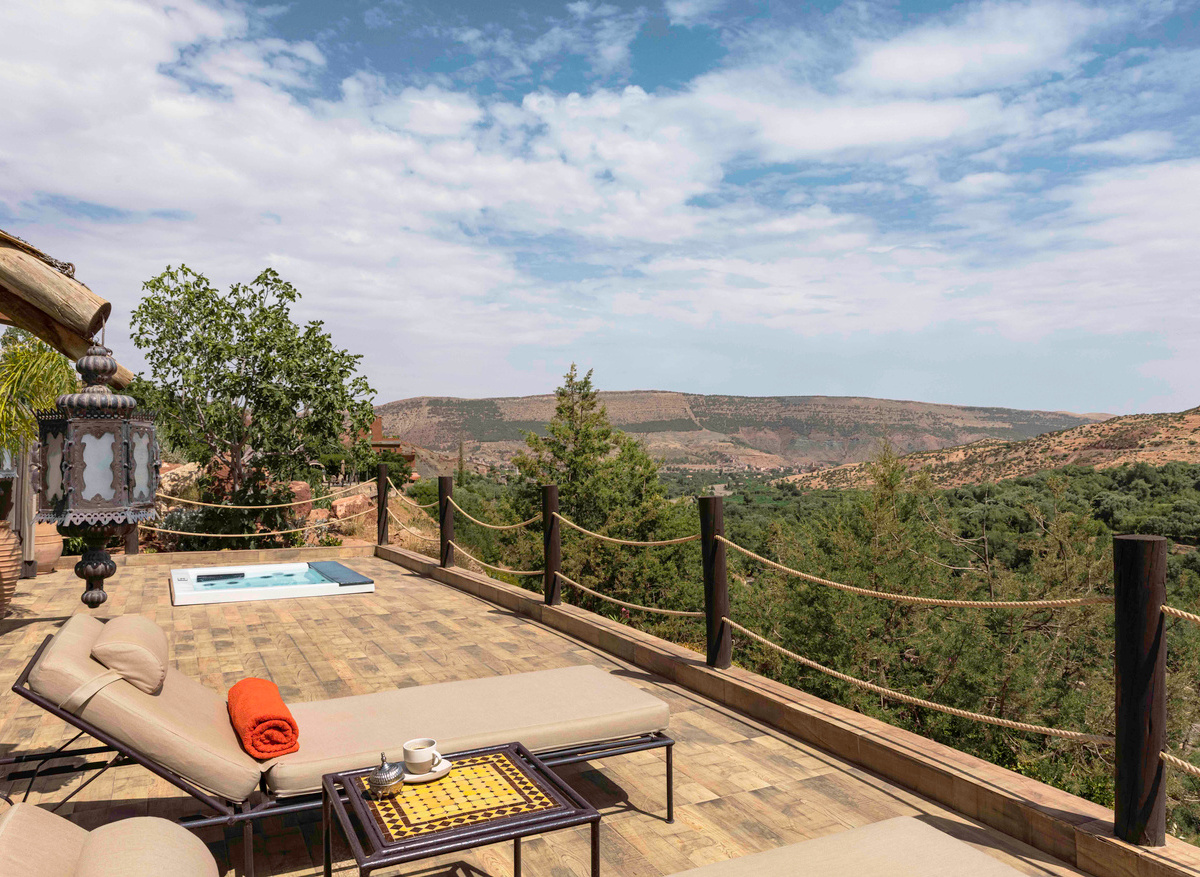 Kasbah Tamadot - Berber Tent with Hot Tub & Terrace