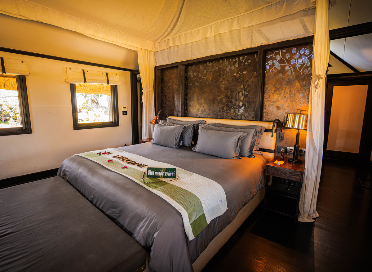 belmond eagle island lodge.jpg