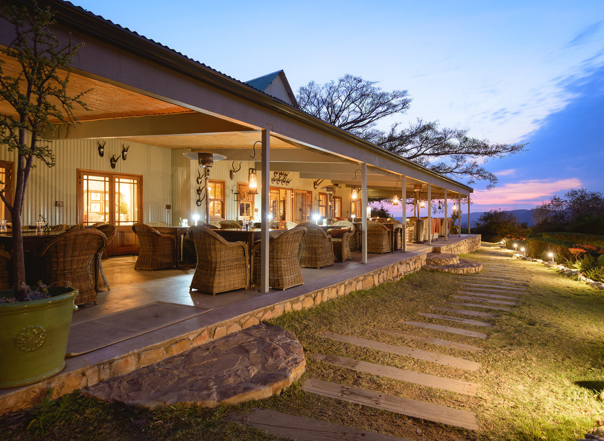 Camp Figtree, Dusk & Dawn Restaurant