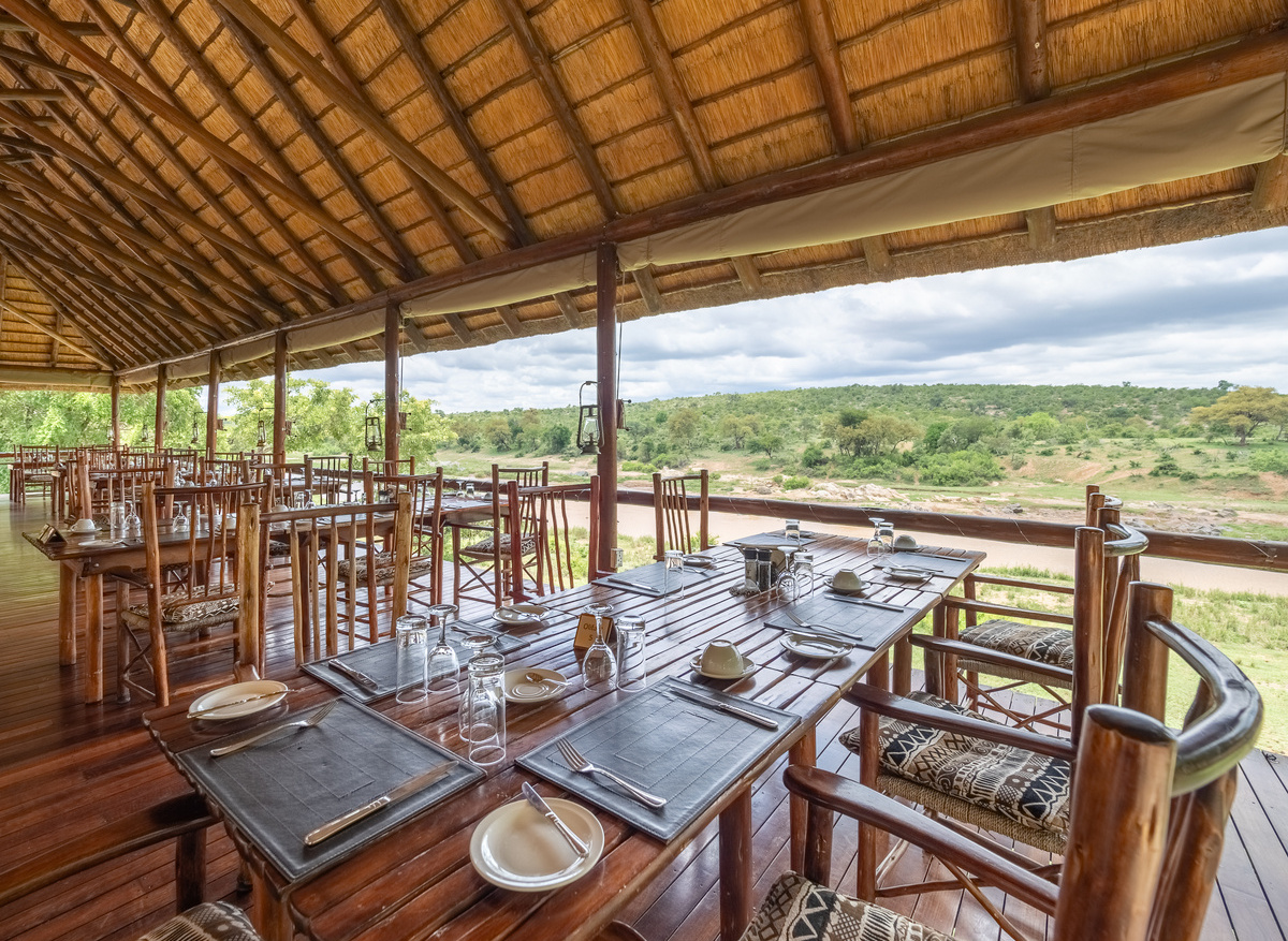 Nyati I Restaurant 2.jpg