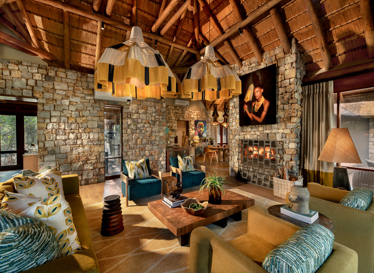 Morukuru Owner's House - living (5).JPG