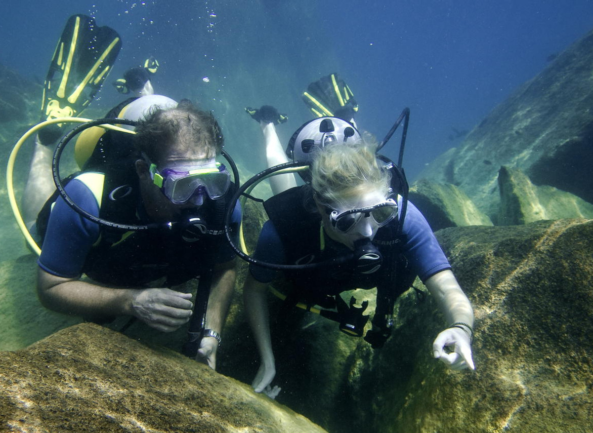 4470DF5F-C35C-462B-812EBA73C9B3D158_12