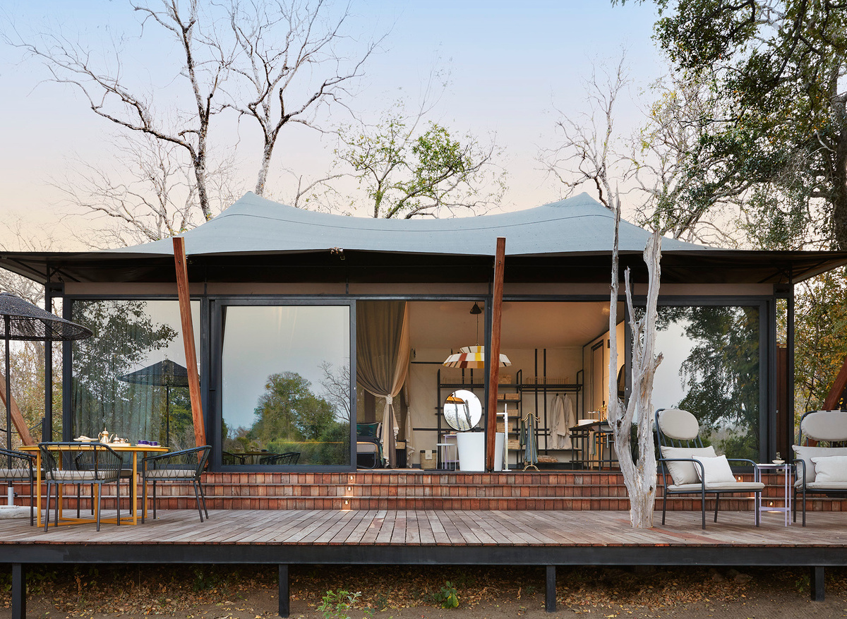 Molori Mashuma Mana Pools Premier Tent.jpg