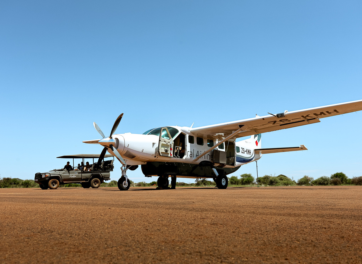 Aircraft in Madikwe 