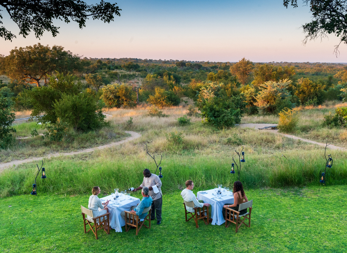 Earth Lodge Dining.jpg