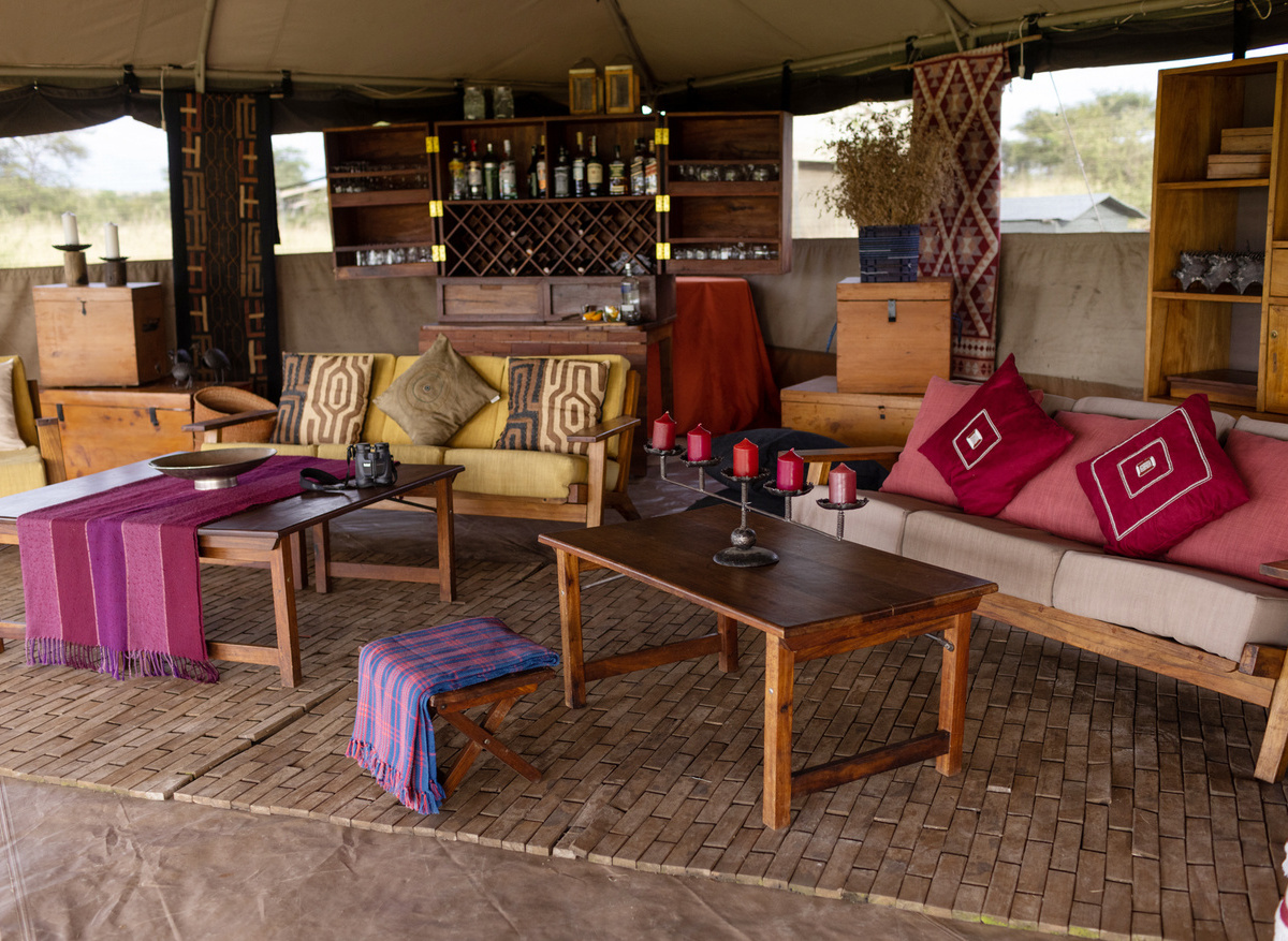 Serengeti Wilderness Camp (Central) lounge tent 