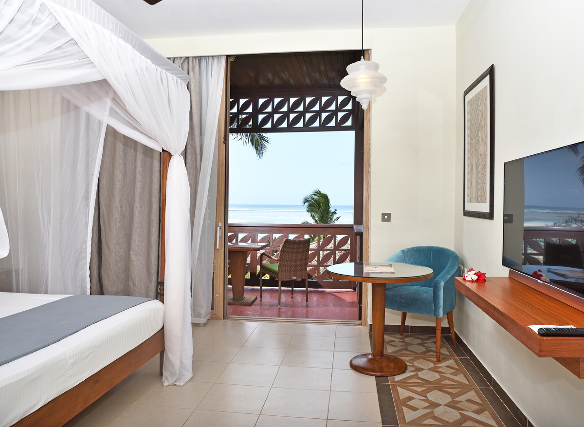 MeliaZanzibar-Melia Room Terrace.jpg
