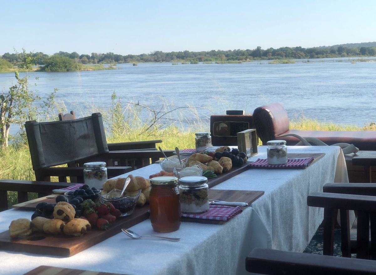 Group Set up: Courtney Bush Walk & Brunch