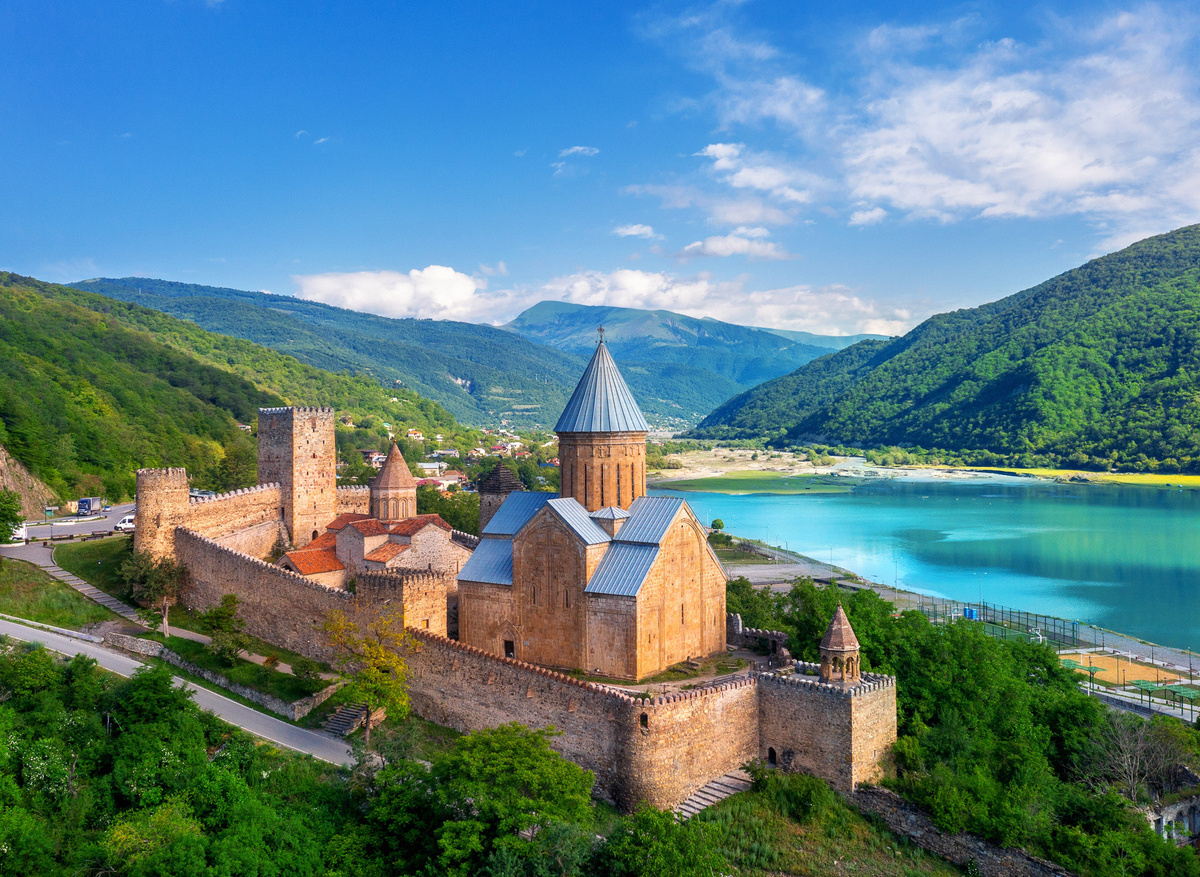 Ananuri Fortress Complex in Georgia.jpg