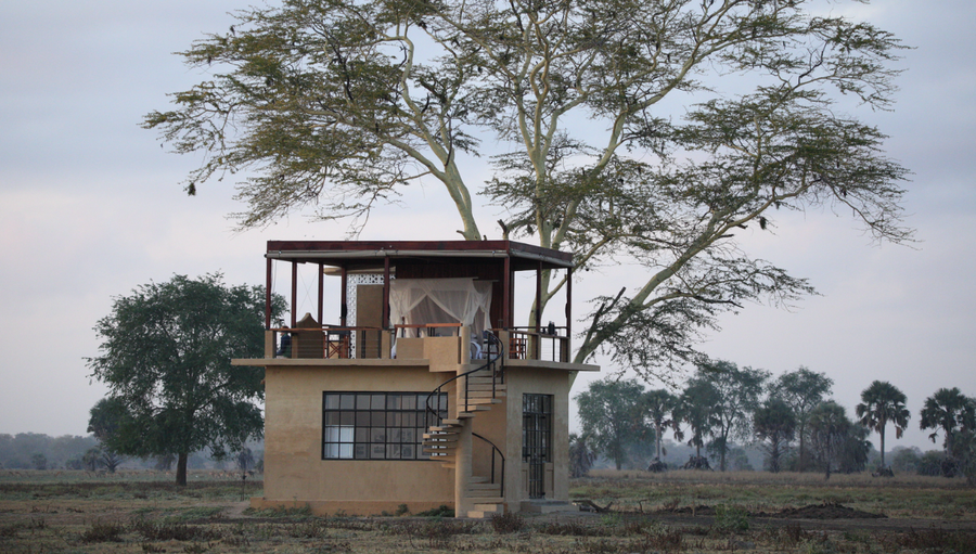 GORONGOSA-Lion+House+Sleepout-2.png