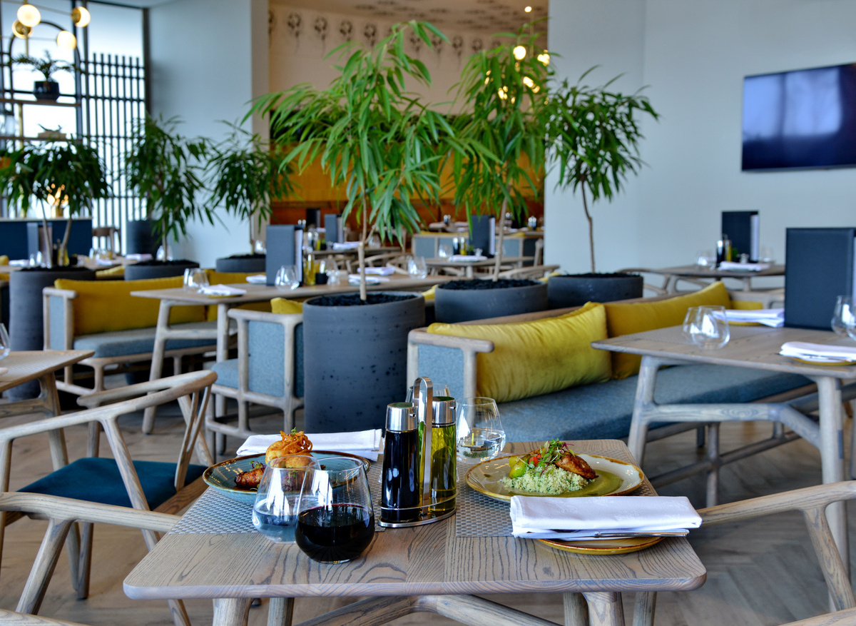 Courtyard Waterfall Dining