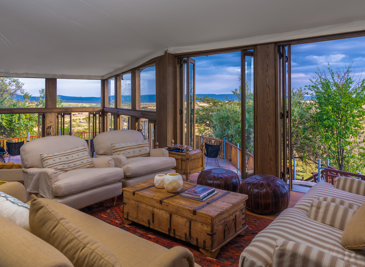 Lounge & dining-2.jpg