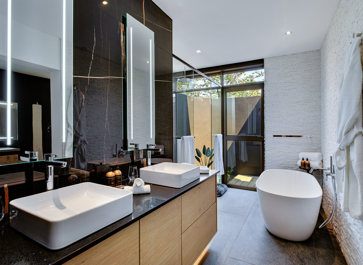 Rooftop Suite Bathroom