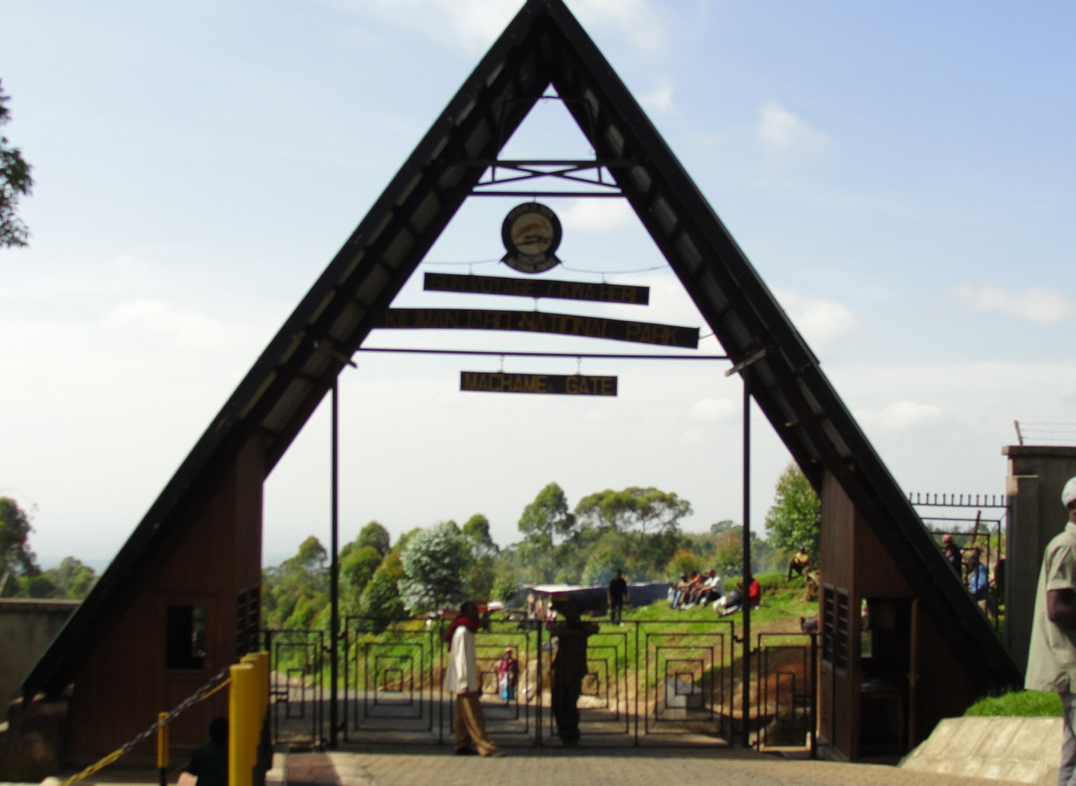 Machame gateJPG