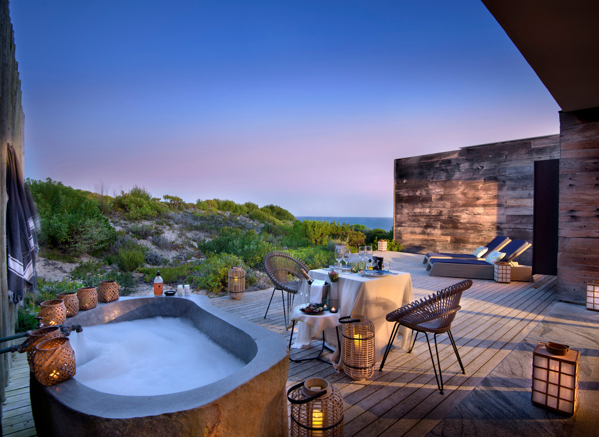 Morukuru Beach Lodge - honeymoon suite deck.JPG