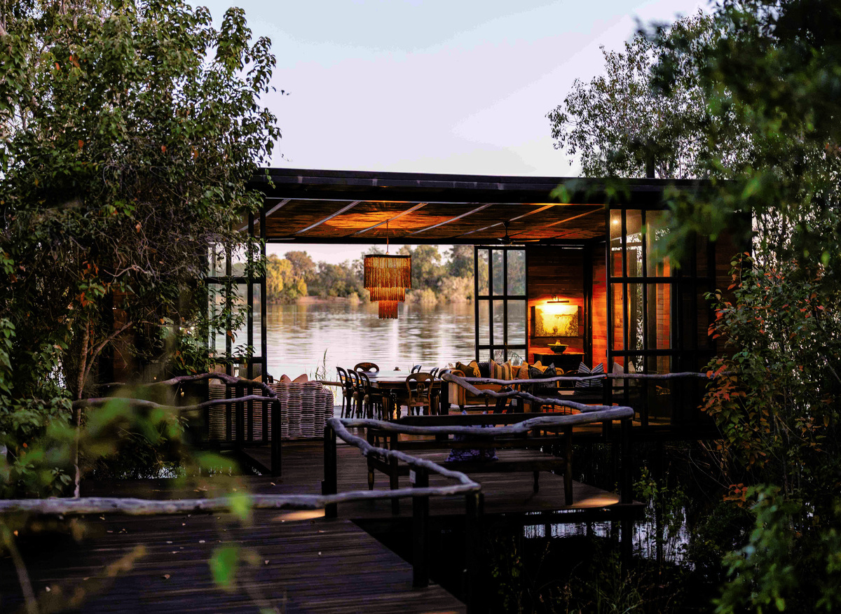 Mukwa River Lounge (2).jpg