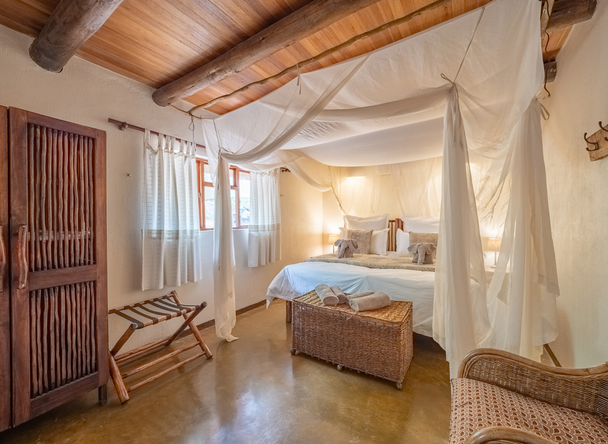Olifant Villa Suite I Bedroom 3.jpg