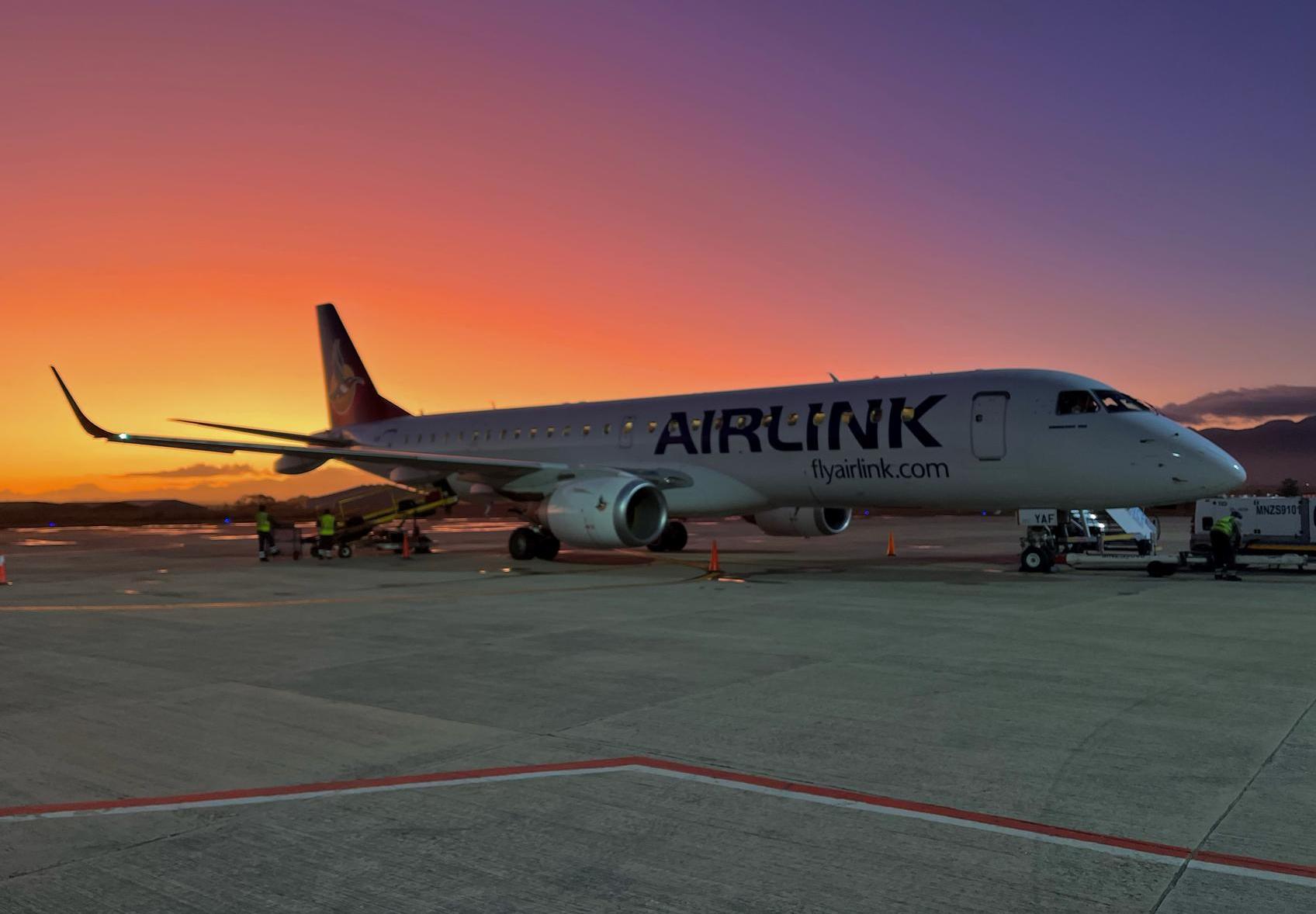 Airlink+Embraer+ERJ+190+AR+3.jpg