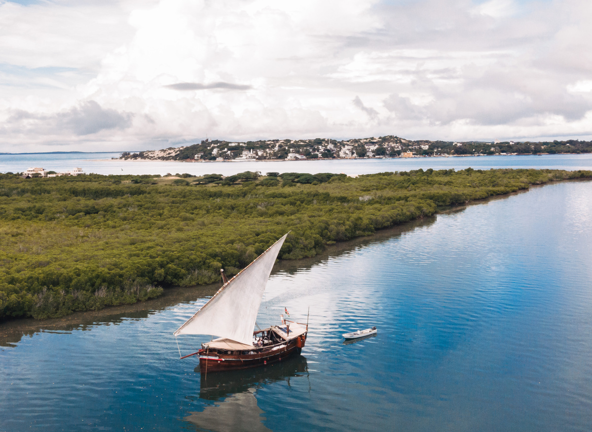 Setting sail on the Lamu archipelago on a dhow safari 