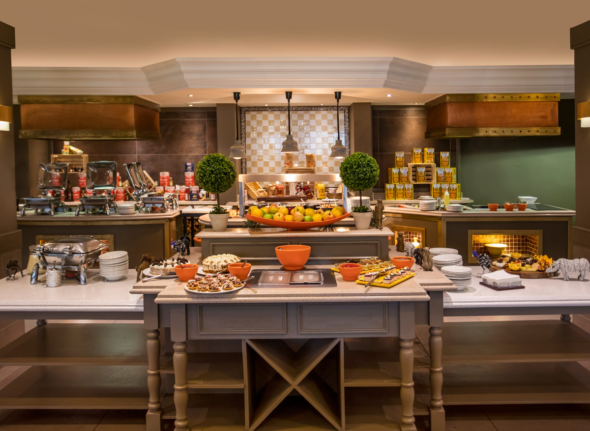 Avani Windhoek Hotel & Casino_Dunes Breakfast_G_A_H.jpg