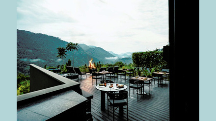 Silverback - Exterior - Deck - 7-1.jpg