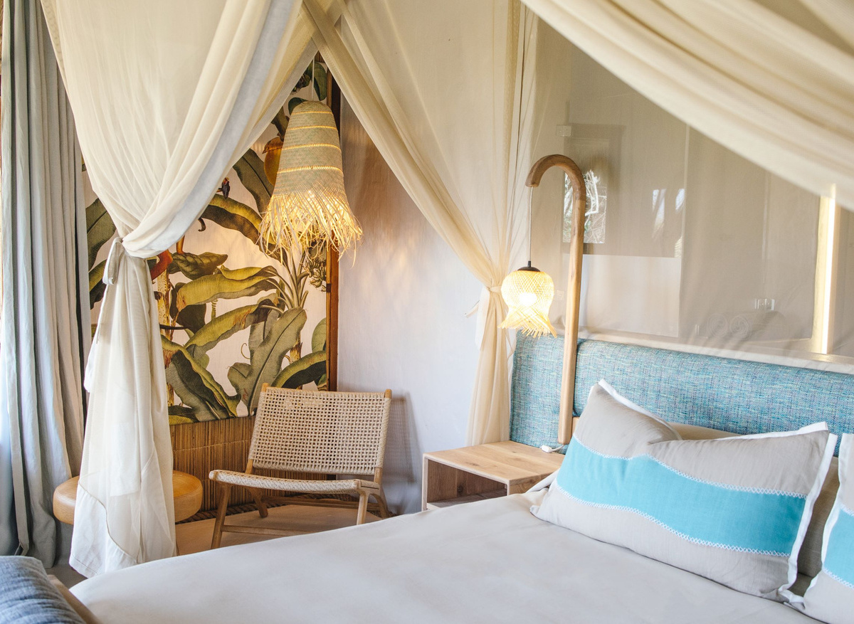 Thong Beach Lodge - Bedroom