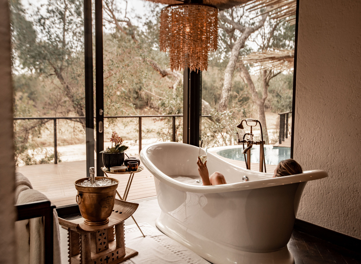 DA15C742-B415-47E7-8D013D86F46F3216_5