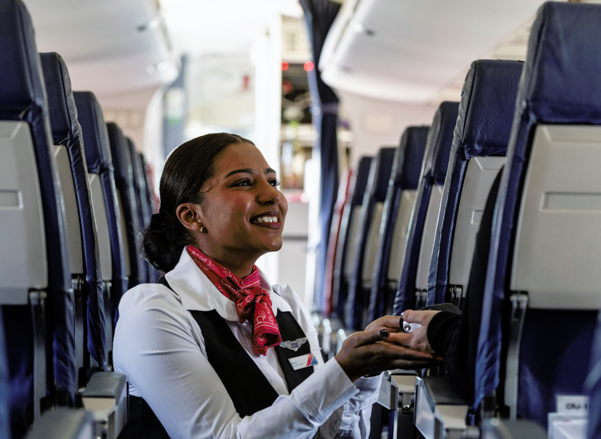 Crew - In Flight.png