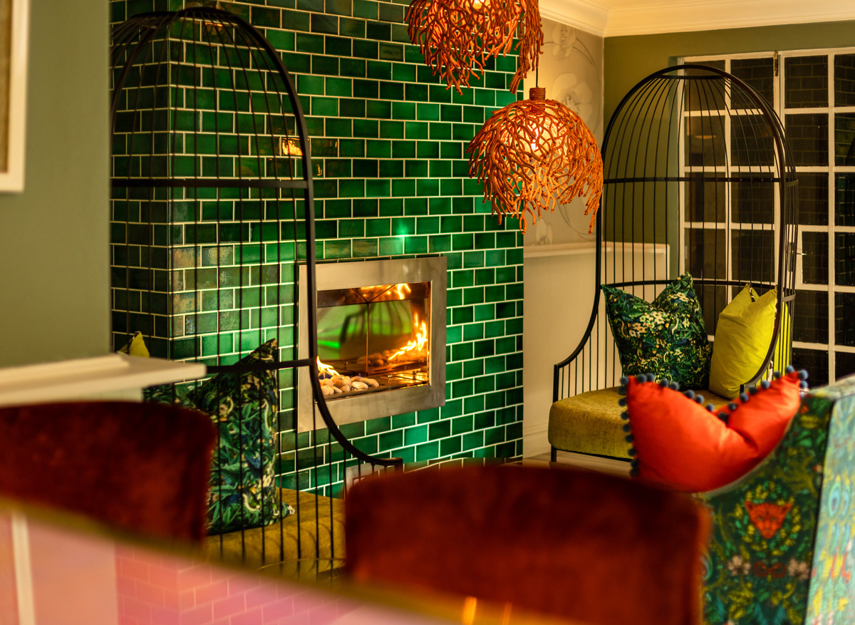 Muse Champagne Room.jpg